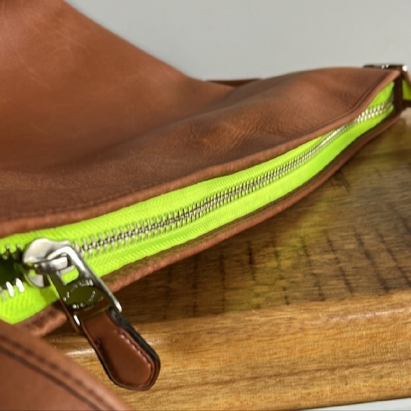 2014 Coach Duffle Bag - Picture 5 of 16